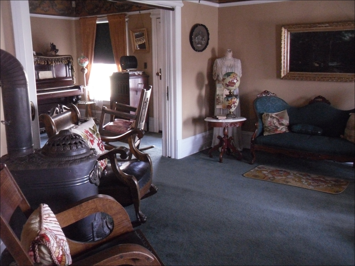 Ritzville, WA- Dr Burroughs home tour~front sitting room